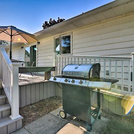 Lake Huron House With Grill And Beach Access! East Tawas Eksteriør bilde