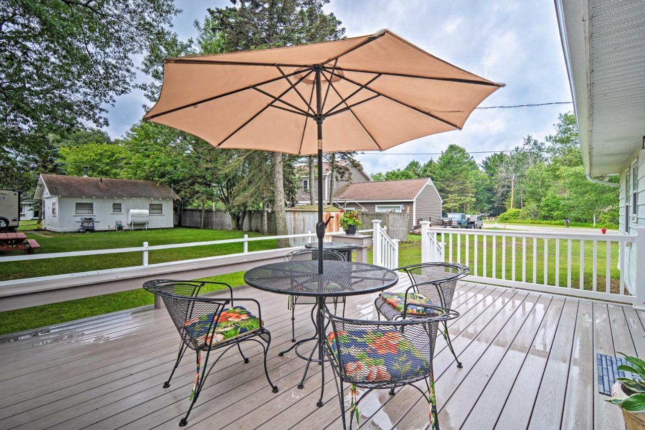 Lake Huron House With Grill And Beach Access! East Tawas Eksteriør bilde