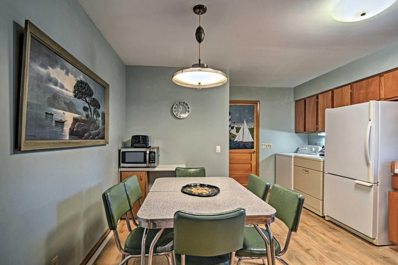 Lake Huron House With Grill And Beach Access! East Tawas Eksteriør bilde