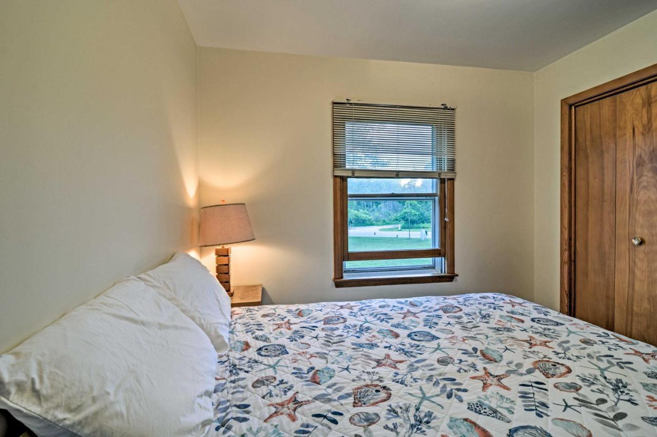 Lake Huron House With Grill And Beach Access! East Tawas Eksteriør bilde