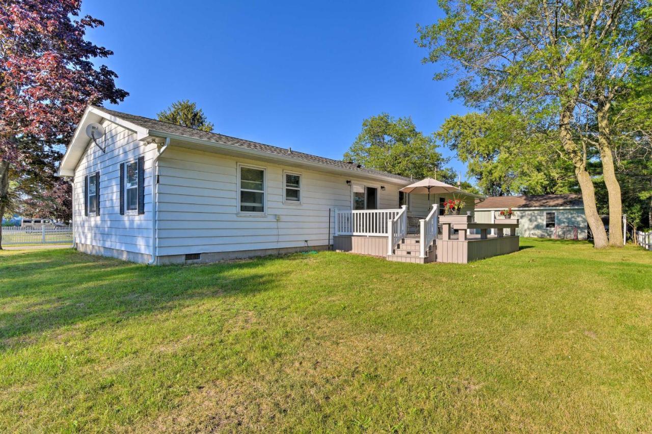 Lake Huron House With Grill And Beach Access! East Tawas Eksteriør bilde